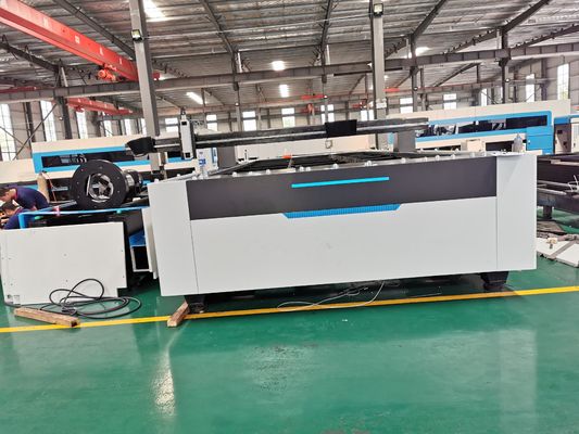 Автомат для резки 3000W Raycus IPG лазера таблицы двойника утюга